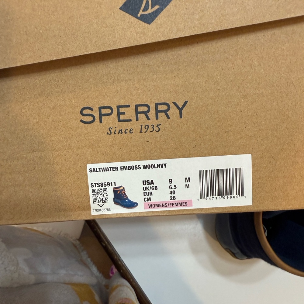 Sperry Rain Boots - Picture 5 of 6